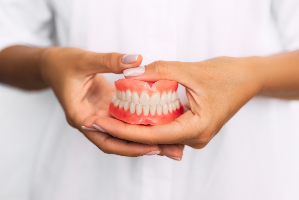 רשלנות רפואית בשיניים תותבות